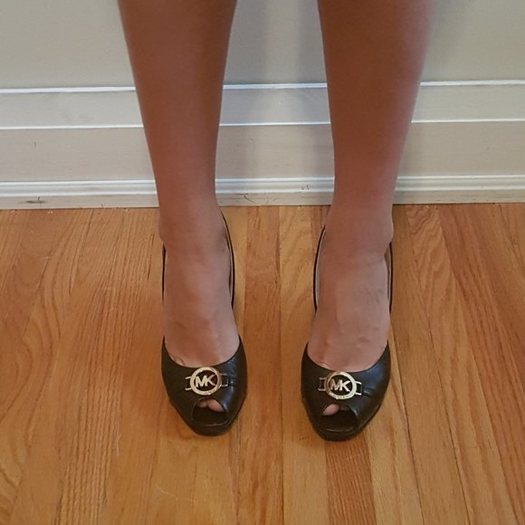 Michael Kors Leather Wedges - Picture 2 of 11